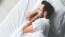 ما أسباب انسداد الأنف وصعوبة التنفس أثناء النوم؟