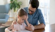 ابنتي لا تحبني، ماذا أفعل؟