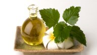 كل ما تود معرفته حول زيت الباتشولي وفوائده الجمالية
