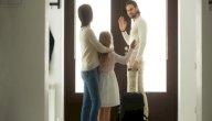 كيف أجعل زوجتي تهتم بي وأنا مسافر؟ سؤال قد تريد إجابته