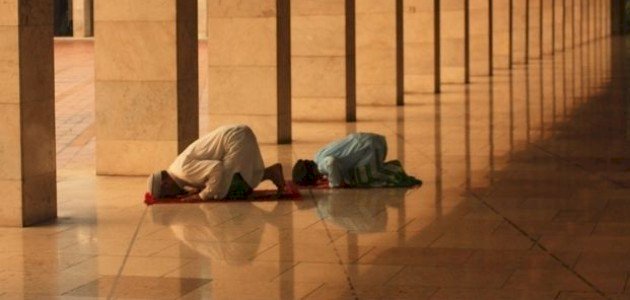 سجود السهو: حكمه وكيفيته وأسبابه