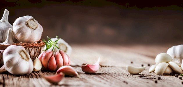 فوائد قشر الثوم