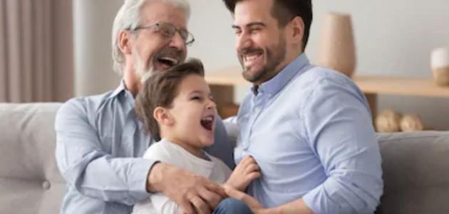 بر الوالدين: تعريفه وفضله وبعض النماذج عنه