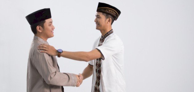 حكم التهنئة قبل صلاة العيد