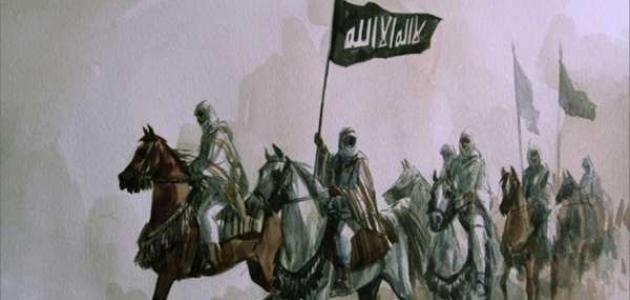 كم عدد المسلمين في غزوة أحد؟