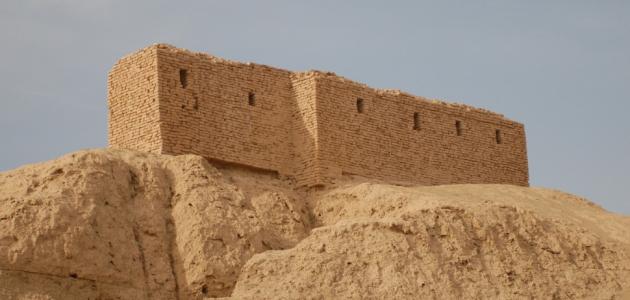 آثار نفر