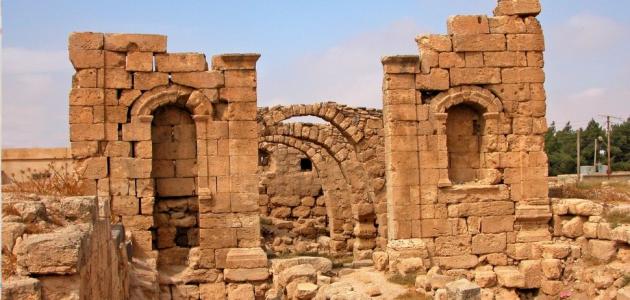 كم تبعد الكرك عن عمان
