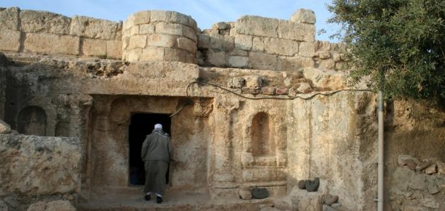 أين تقع مغارة اهل الكهف