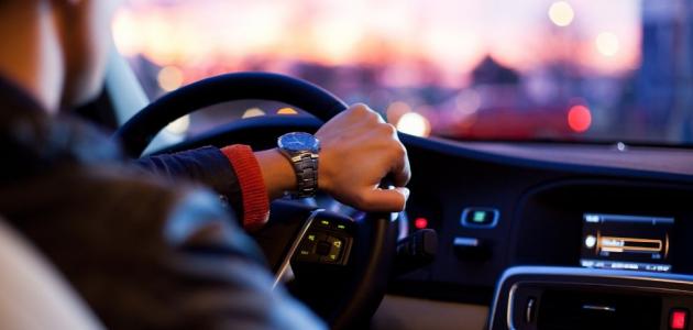 تجنب ترك هذه الأشياء في السيارة لوقت طويل
