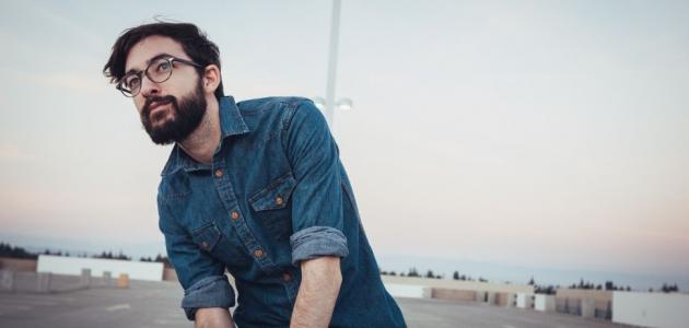 لماذا تنجذب المرأة الجميلة للرجل القبيح؟