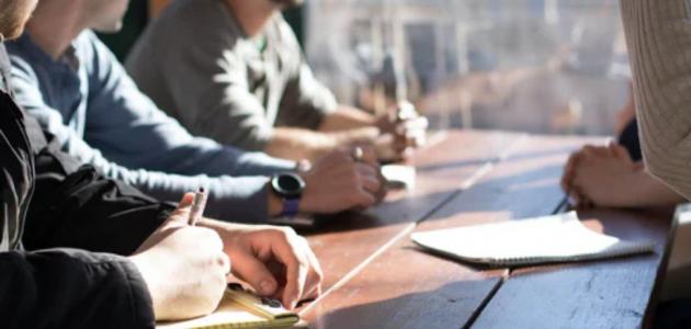 مديرك مدمن على العمل، كيف تتعامل معه؟
