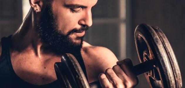 عضلاتك تجذب المرأة إليك