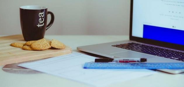 تجنبها: عادات غذائية خاطئة في العمل