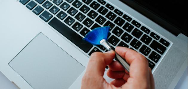 طريقة تنظيف كيبورد اللابتوب