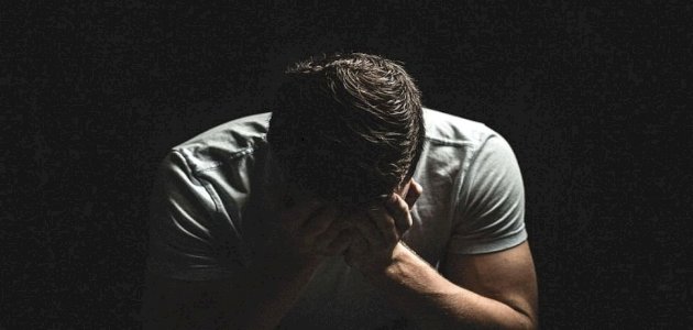 السر وراء عدم بكاء الرجال