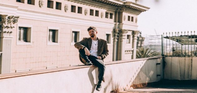 أفكار إطلالات عصرية لموضة الستريت ستايل أفكار إطلالات عصرية لموضة الستريت ستايل