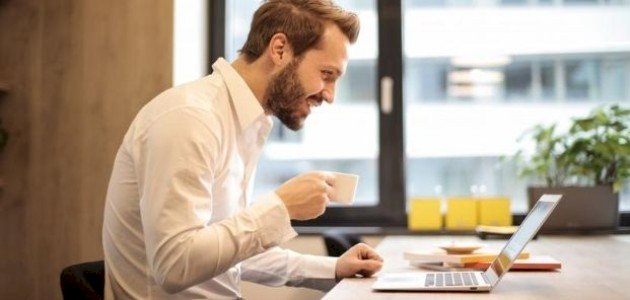 طرق تحسن بها من مزاجك في العمل على الفور!