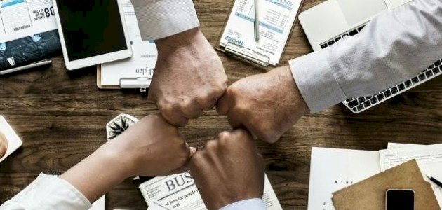 كيف توسع شبكة علاقاتك المهنية؟