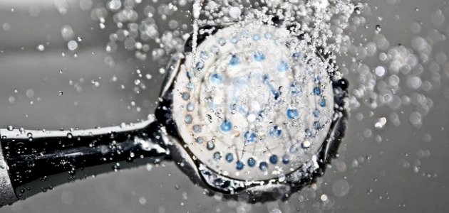 حمام الماء البارد: ما هي درجة حرارة الماء المثالية؟
