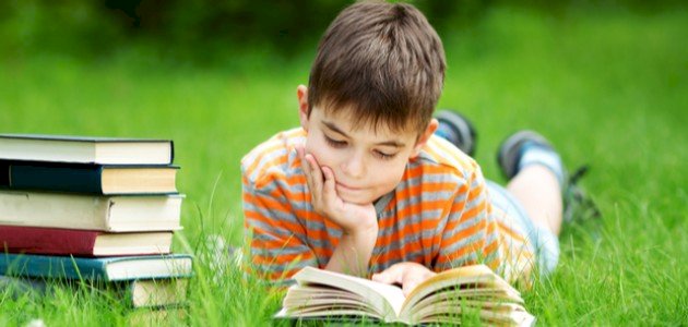 ما أفضل الكتب المناسبة للطفل في عمر 10 سنوات؟