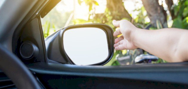 كيف تضبط المرايا الجانبية لسيارتك؟ إليك الطريقة