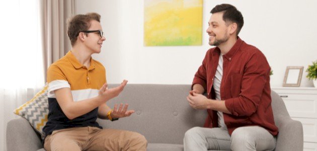 كيف تقنع والديك بأي شيء تريده؟ إليك الطريقة
