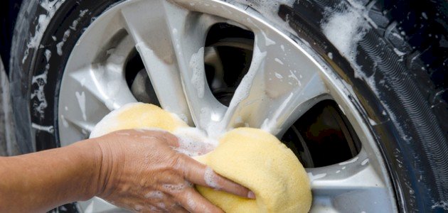 تعرف على أفضل طرق تنظيف جنوط السيارة