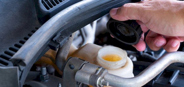 تهريب زيت الفرامل: الأسباب وكيفية الإصلاح