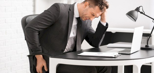الألم في عظام المؤخرة: أسبابه وطرق علاجه