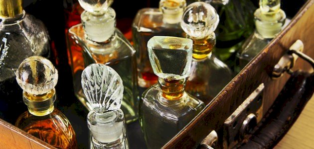 كل ما تود معرفته حول عملية تعتيق العطور
