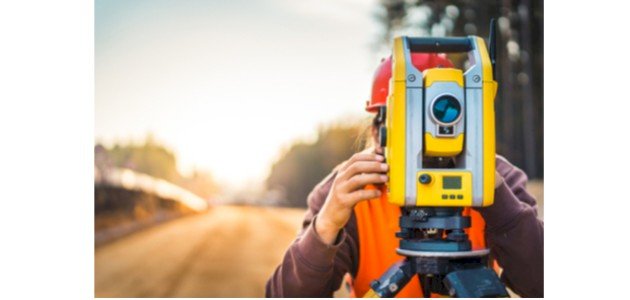أنواع جهاز التيودوليت (Theodolite): ما الذي يميز كل نوع؟