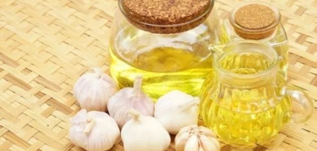 فوائد زيت الثوم للشعر الجاف