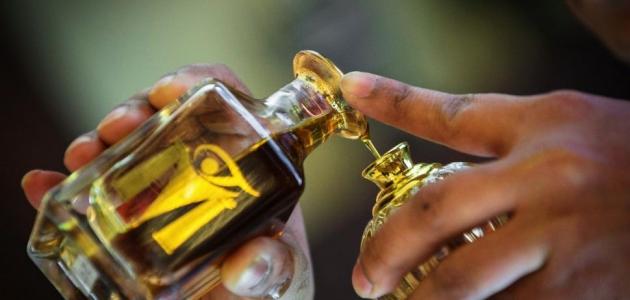 فوائد زيت العود