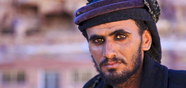 فوائد الكحل للعين للرجل