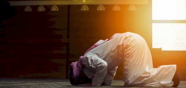 حكم الصلاة قبل وقتها
