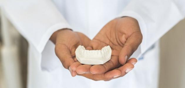 طرق إزالة التكلس من الأسنان